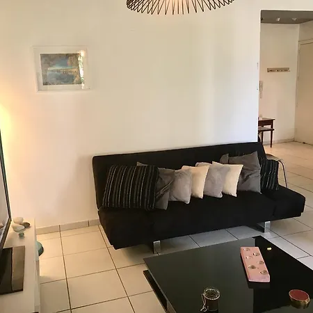 Luxury Flat 3 Bedrooms *